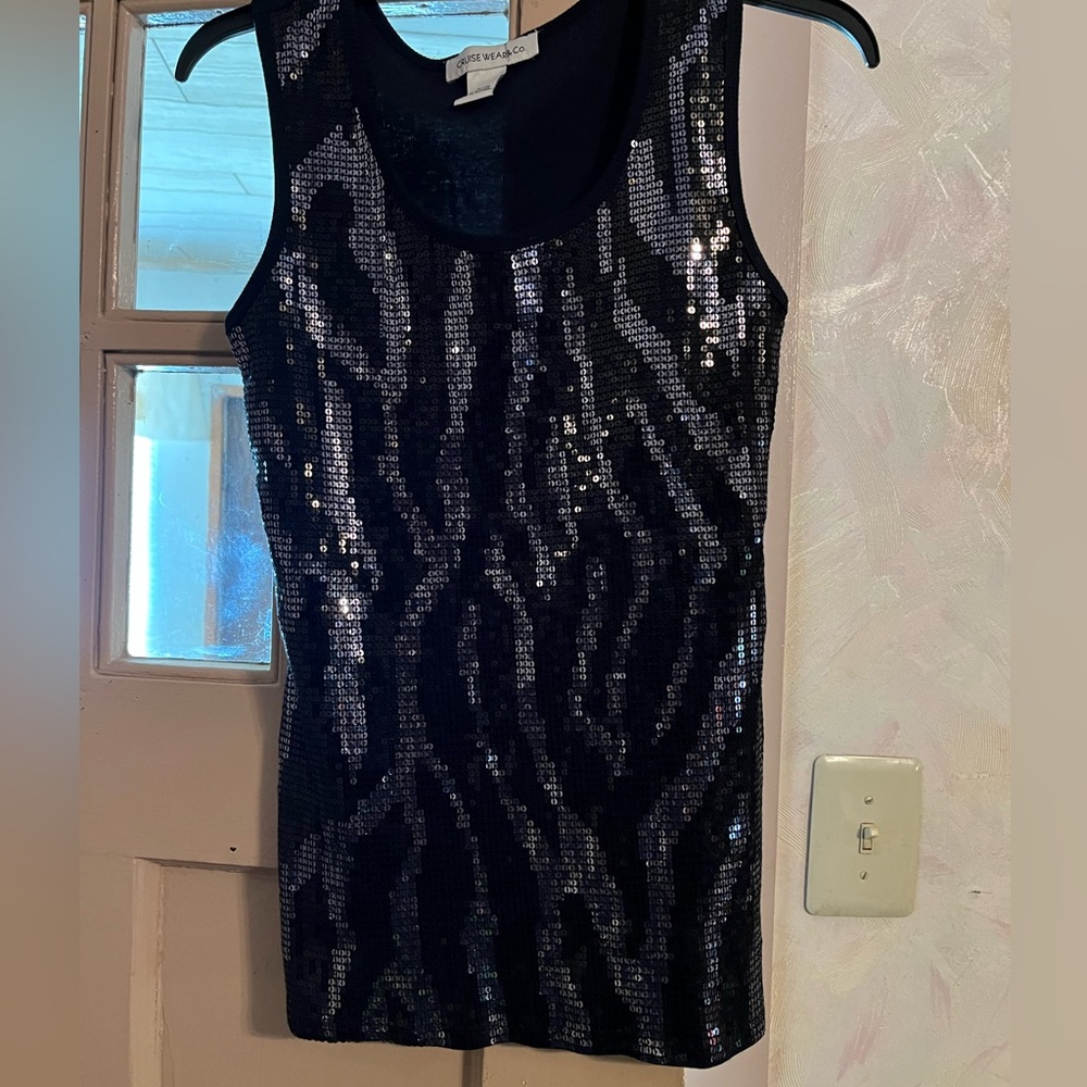 Cruise Wear black tank